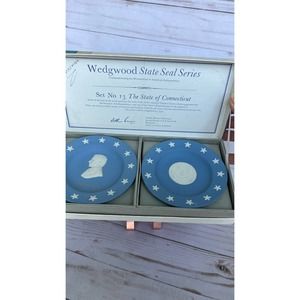 Wedgewood Vintage Seal of State Series Jasperware Set 13 Connecticut Sherman